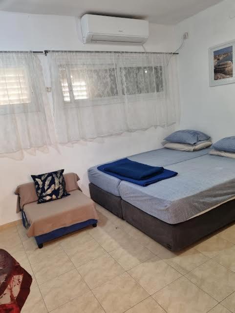 Nadia Hosting Dead Sea Villa Neve Zohar Bagian luar foto